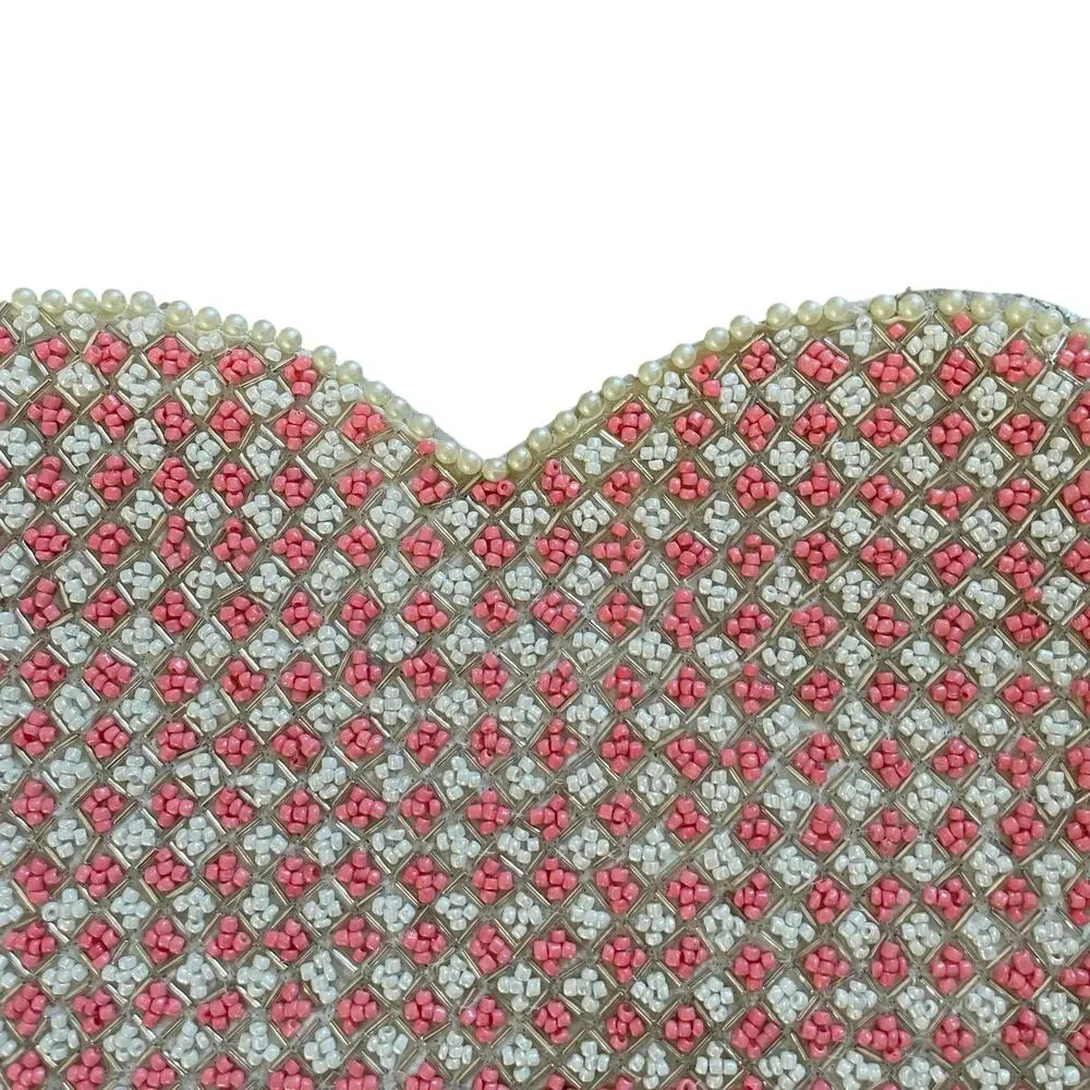 Cupcakes and Cashmere Beaded Heart Shaped Placemat Charger Pink White Silver New